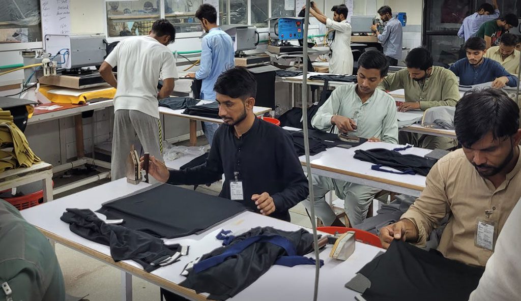 custom clothing manufacturer exporter